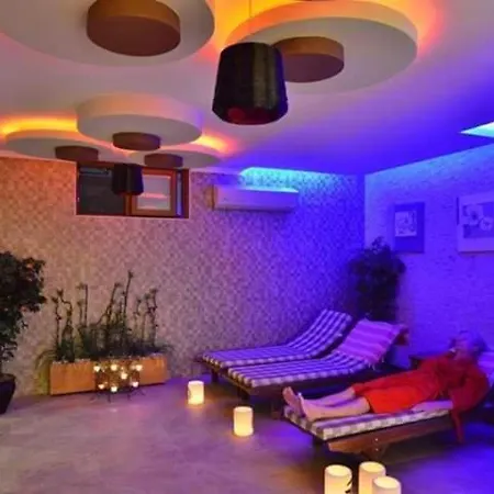Gold City 1 Apartment *