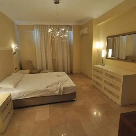 Gold City 1 Apartment *